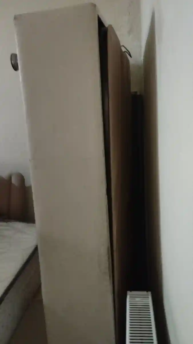 Tek kişilik yatak baza başlık.. pazarlık vardır..