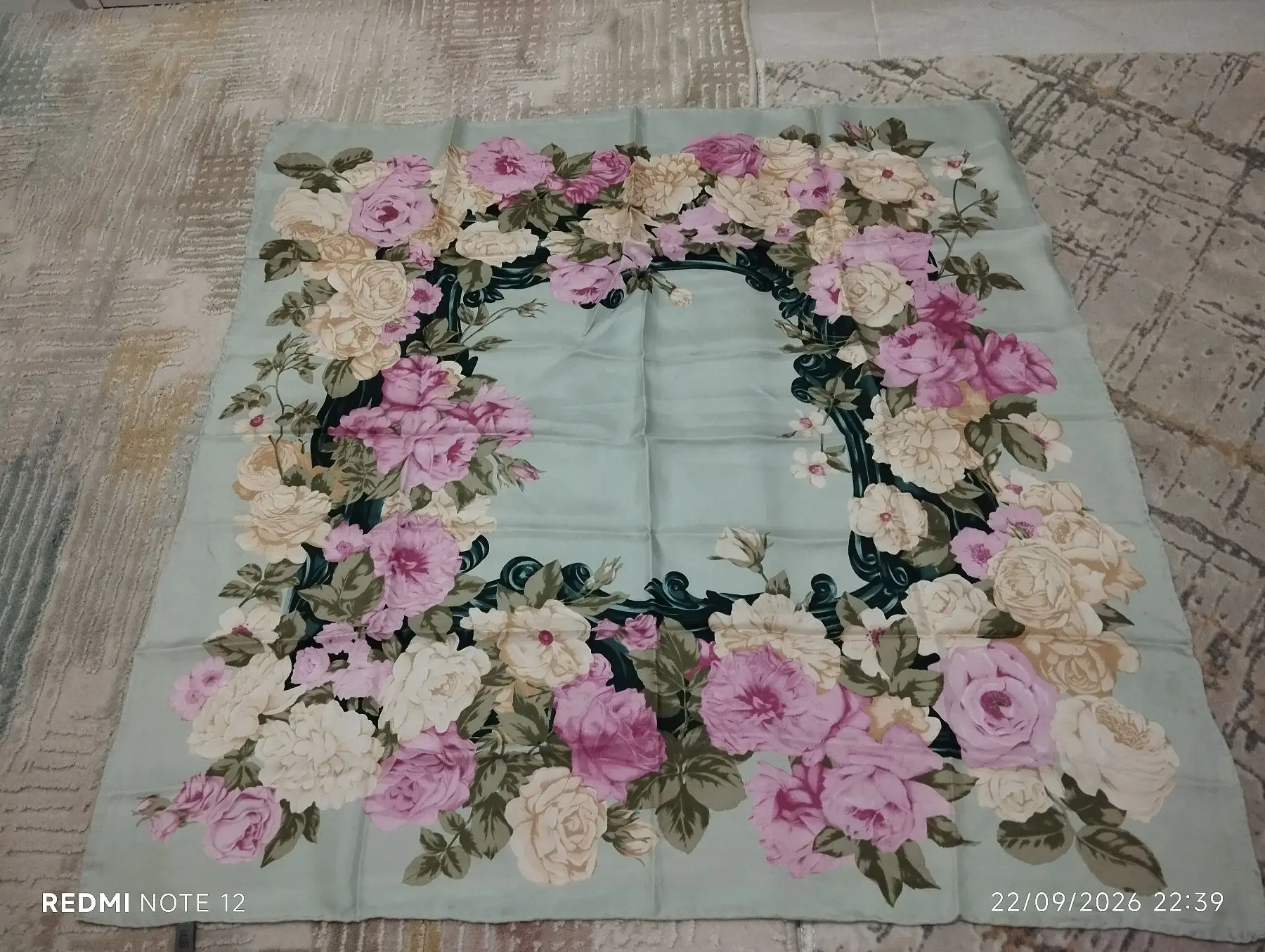 Silk seta marka ipek eşarp sorunsuz