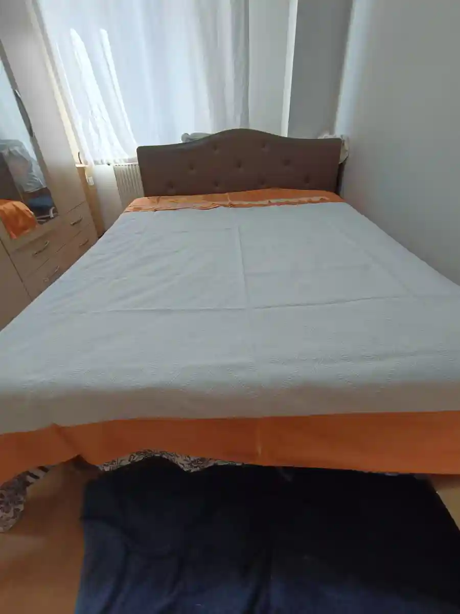 Dantel/kaneviçe pike yatak örtüsü