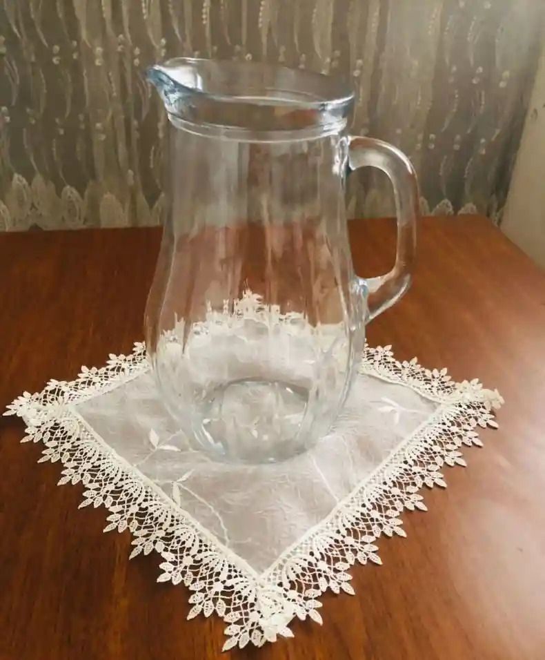 şık cam sürahi