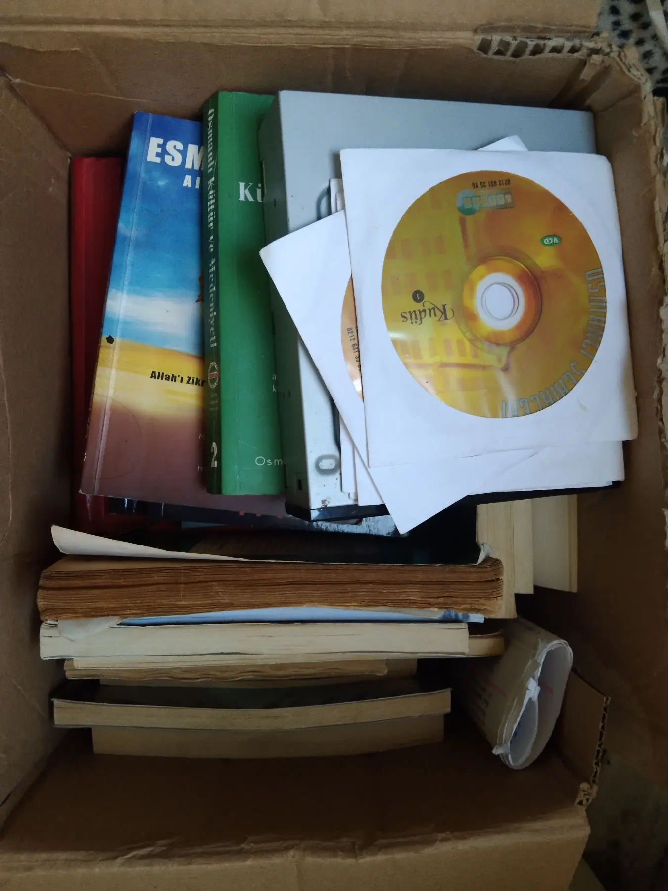 çeşitli kitap ve cd seti
