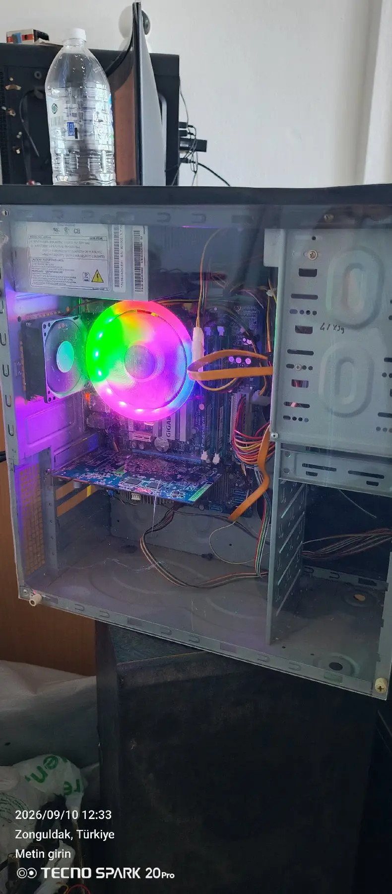Rgb aydınlatmalı bilgisayar kasası