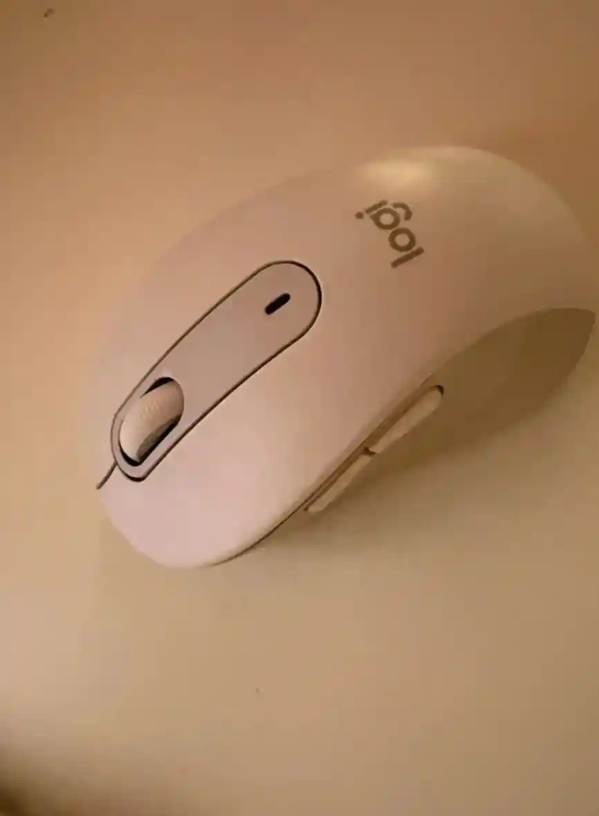 Logitech kablosuz fare - beyaz ilan görseli