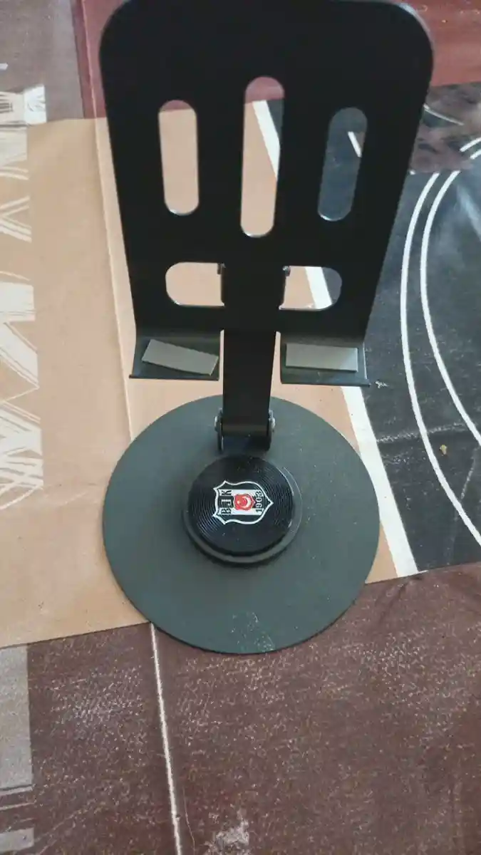 Masa üstü telefon tutucu