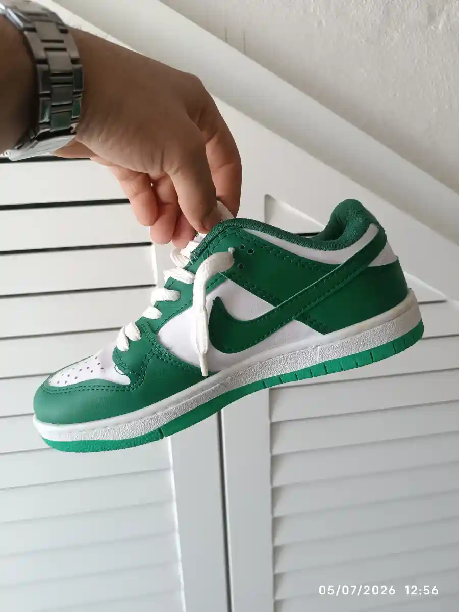 Orijinal yeşil beyaz nike spor ayakkabı