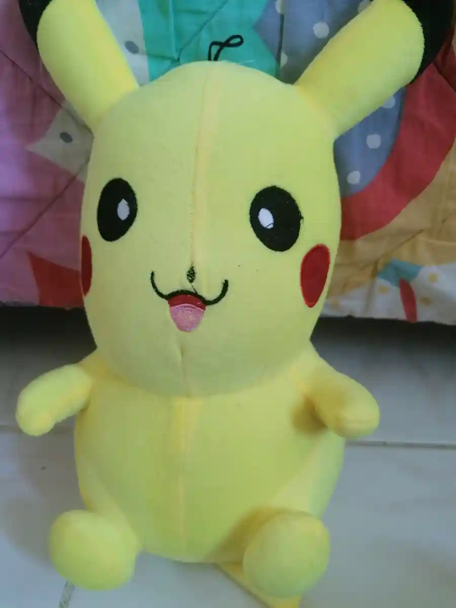 Pikachu peluş oyuncak