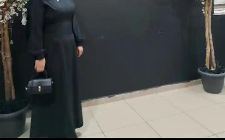 şık siyah elbise