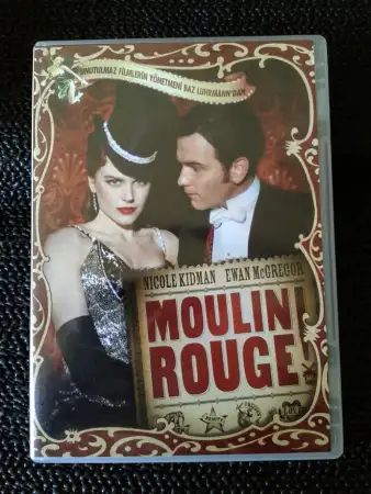 Unutulmaz fi̇lmleri̇n yönetmeni̇ baz luhrmann'dan moulin rouge..