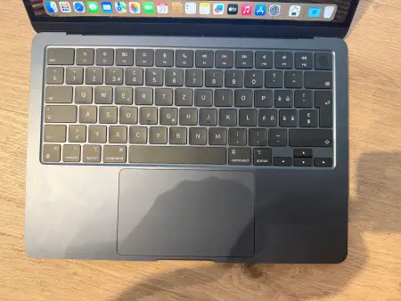 Macbook air m2 ilan görseli