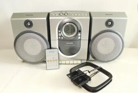 Philips müzik sistemi ve uzaktan kumanda ilan görseli