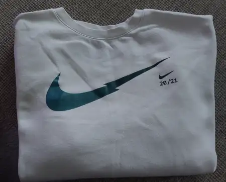 Nike uzun kollu kazak
