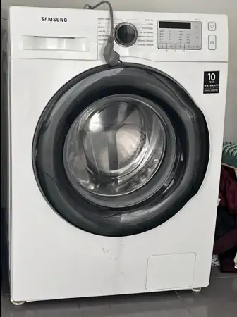 Samsung beyaz çamaşır makinesi
