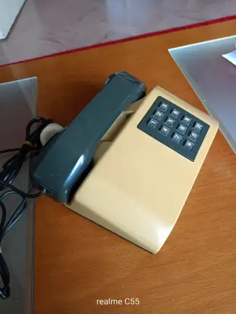 Teletaş aspendos modeli̇ eski̇ tuşlu telefon.