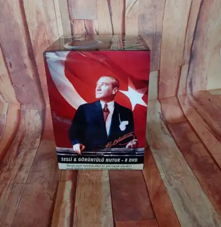 Nutuk sesli̇ ve görüntülü - 8 dvd kutusunda..