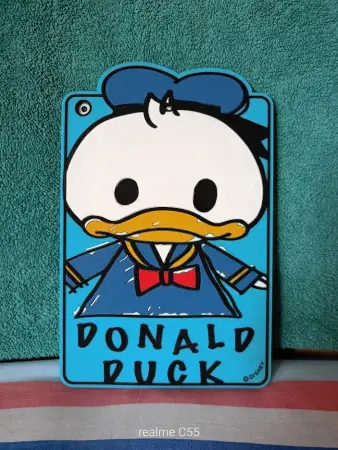 Donald duck desenli tablet kılıfı