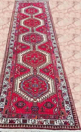 Kırmızı desenli el dokuması kilim halı