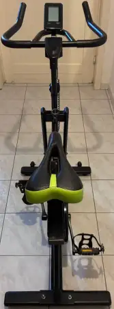 Sabit bisiklet - fitness i̇çin uygun