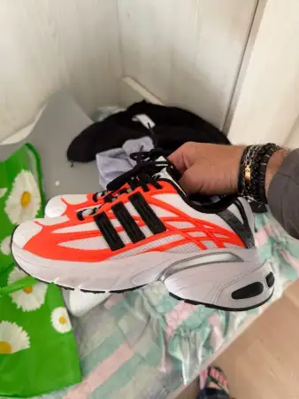 Adidas turuncu spor ayakkabı