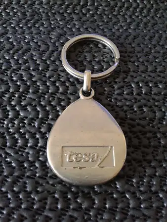 Tesa  metal  anahtarlik nadi̇r  koleksi̇yonluk.