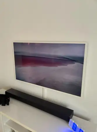 şık tasarımlı led tv ve ses sistemi