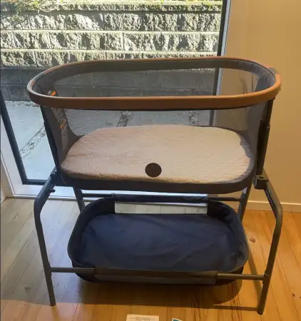 Yataklı bebek beşiği