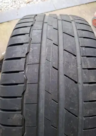 2 adet hankook 245/35r20 lastik ilan görseli