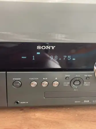 Sony amplifikatör - şık tasarım ve güçlü ses