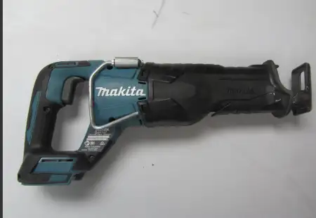 Akülü tilki kuyruğu testere