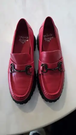 Kırmızı kadın loafer ayakkabı