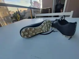 40 no kıpsta krampon yırtık yok