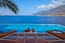 Deniz manzaralı kiralık yazlık villa - kaş