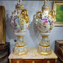 Osmanlı dönemi porselen vazo