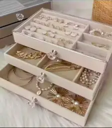 El yapımı özel tasarım takı kutuları