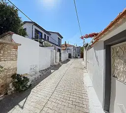 Satılık bahçeli müstakil ev - urla