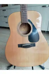 Yamaha akustik gitar f310